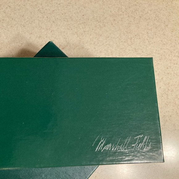 Marshall Fields Small Gift Boxes - Picture 8 of 13